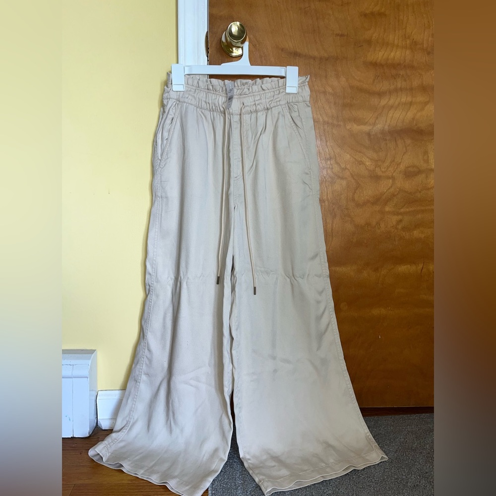 LOFT Cream Flow Pants